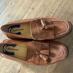 Nunn Bush leather comfort gel dress shoes for men